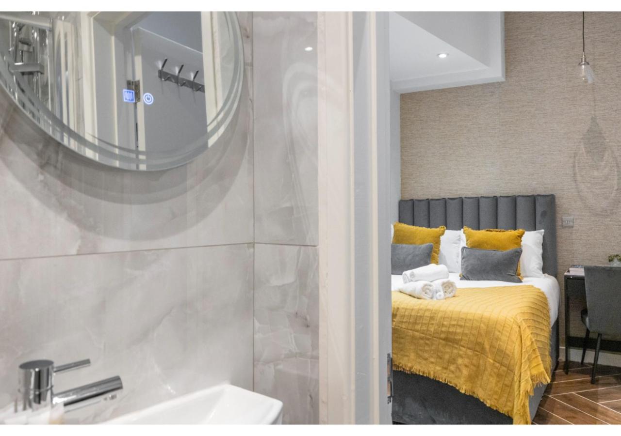 Compact Comfort: Your Basecamp Apartment *